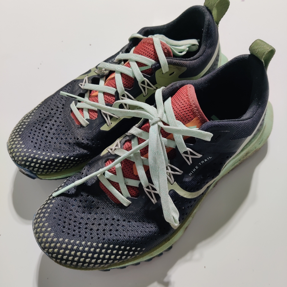Women's Size 7 Nike Trail Running Shoes - Black and Green